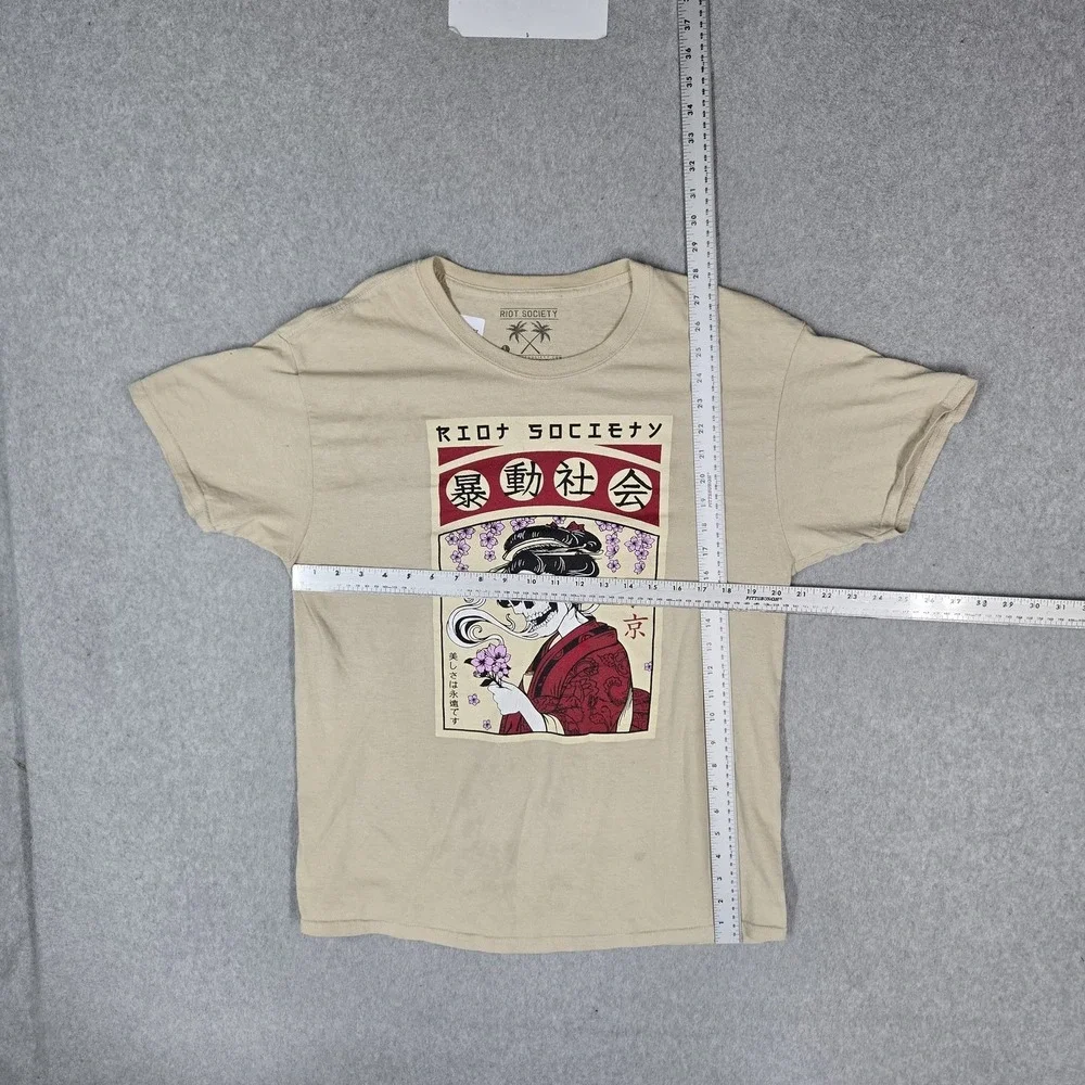 Riot Society Men Shirt L Beige Graphic Skeleton Geisha Tee Short Sleeve READ
